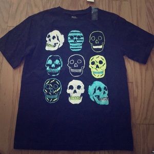 Black shirt with skulls